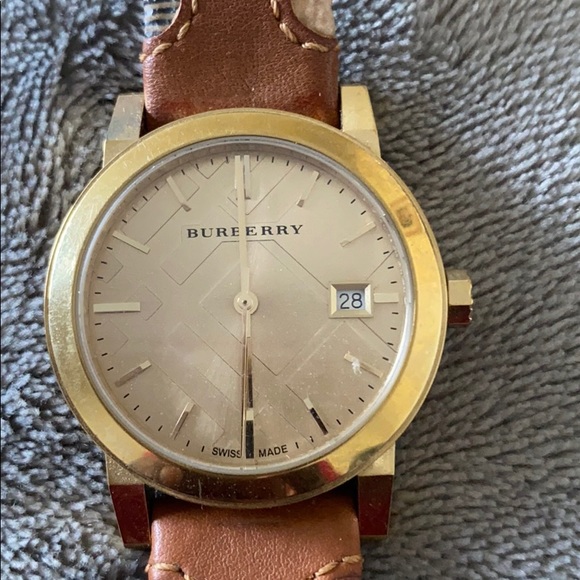 Burberry watch - Picture 7 of 7